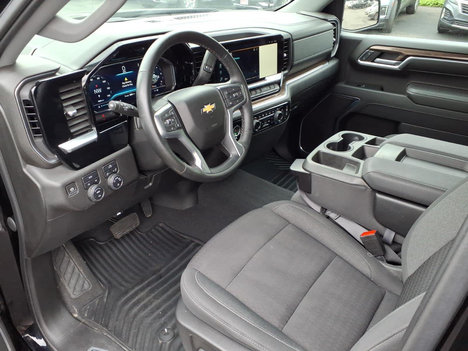 2023 Chevrolet Silverado 1500 LT (2FL)
