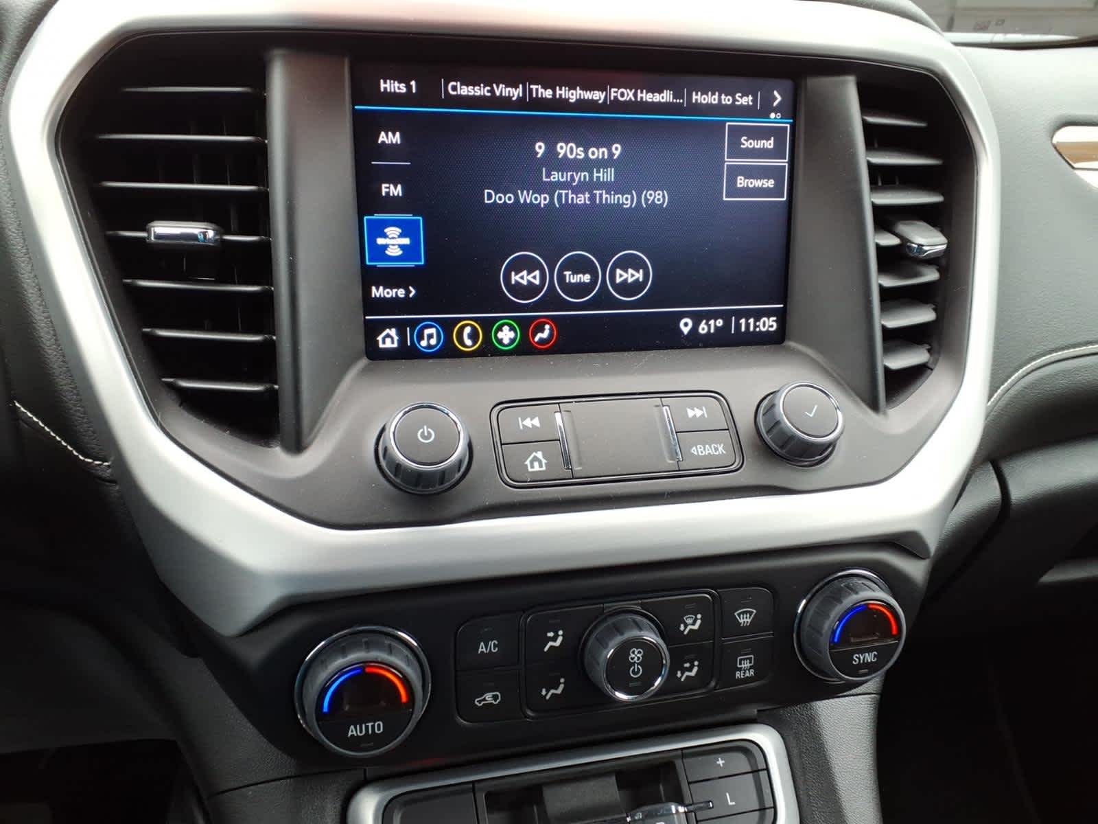 2023 GMC Acadia SLE