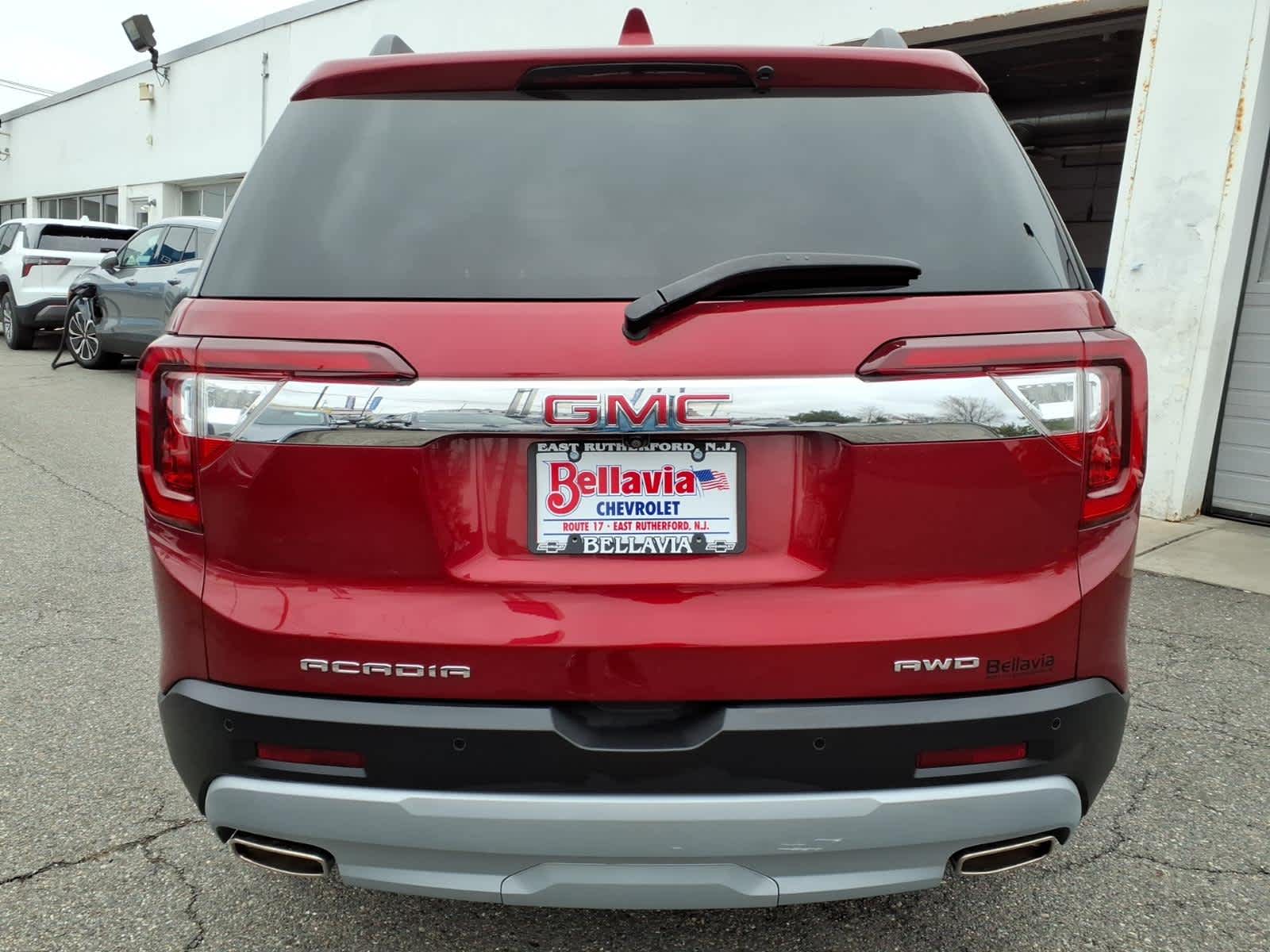 2023 GMC Acadia SLE