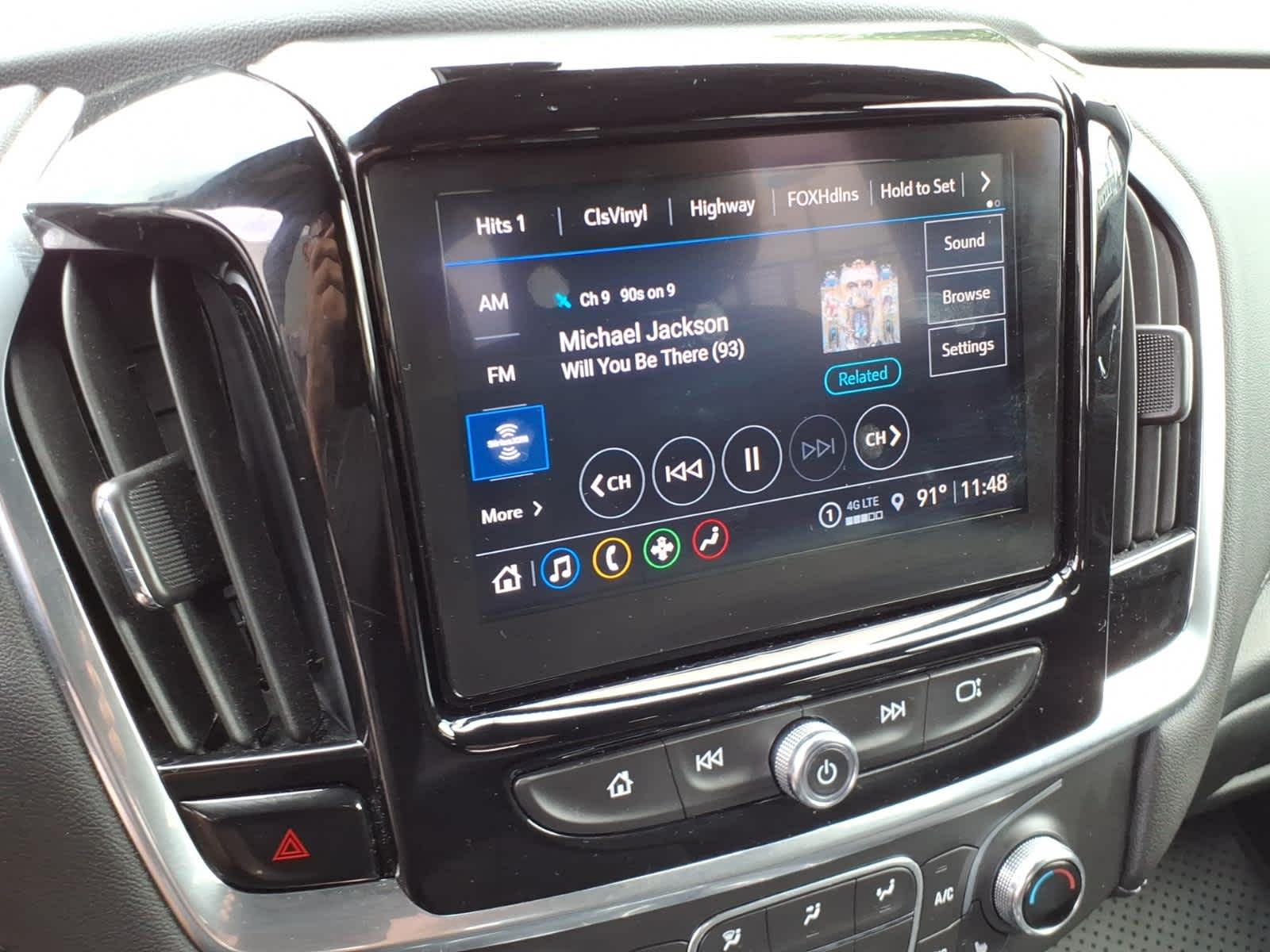 2023 Chevrolet Traverse LT Cloth