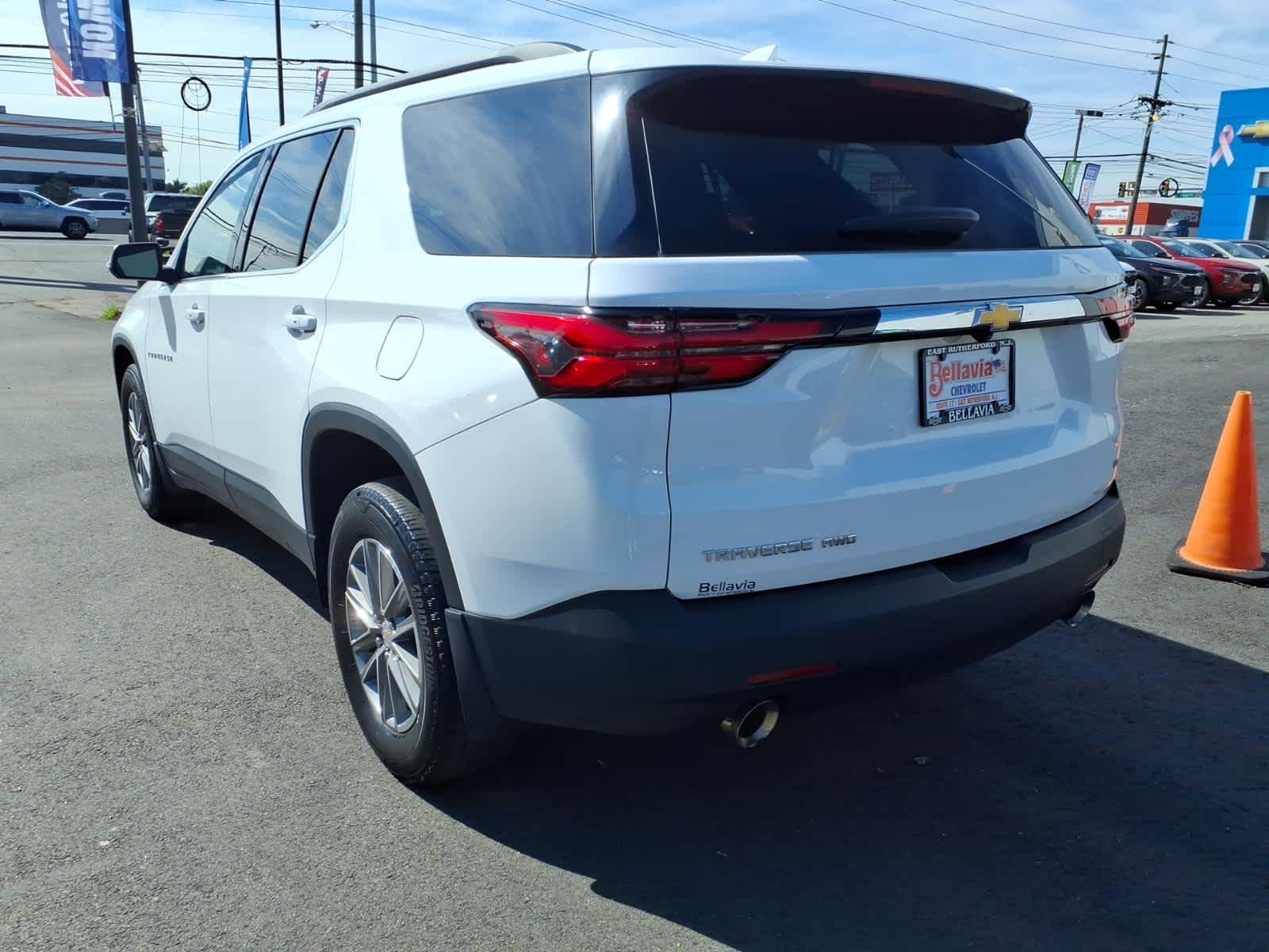 2023 Chevrolet Traverse LT Cloth