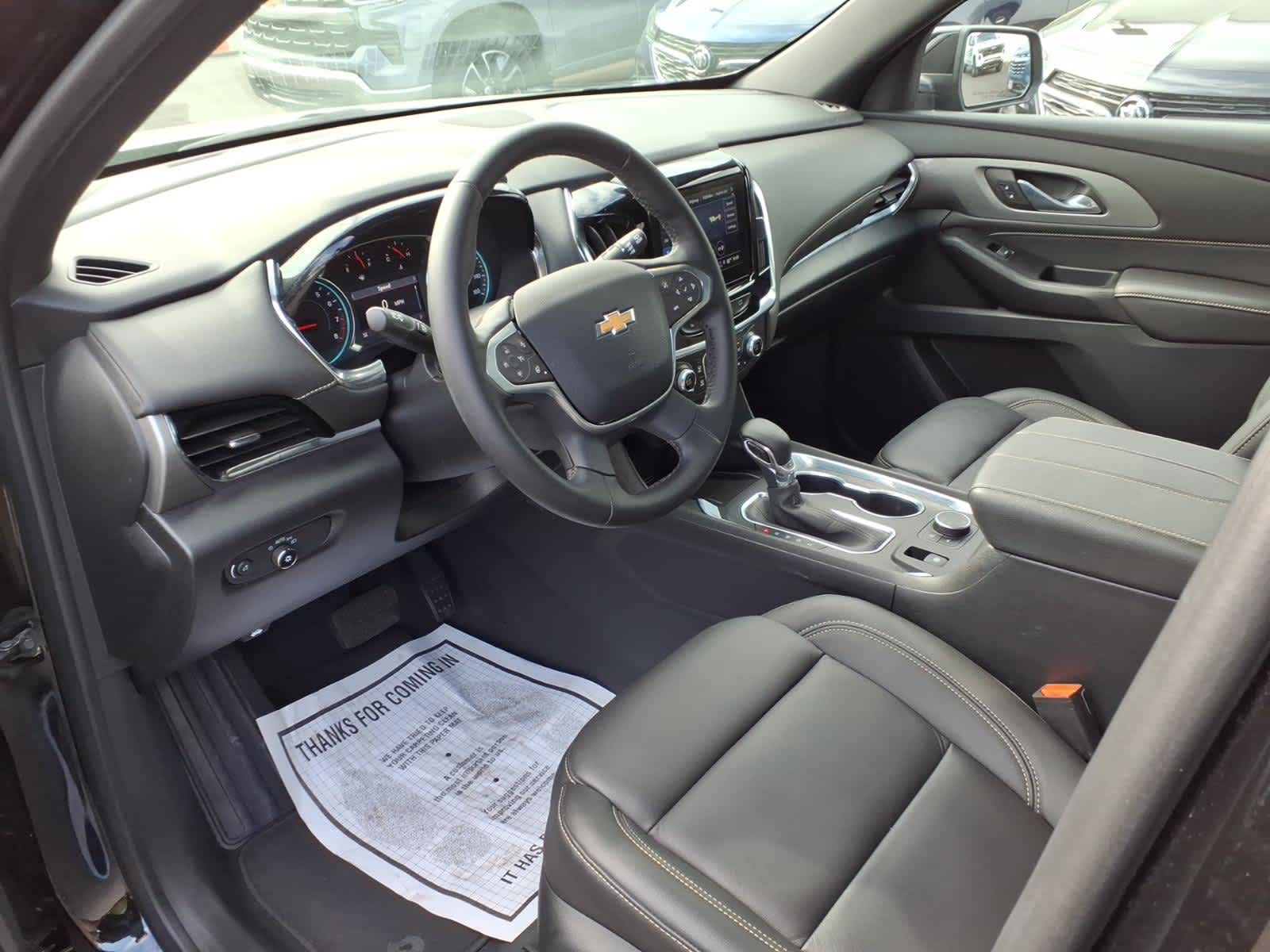 2023 Chevrolet Traverse LT Leather