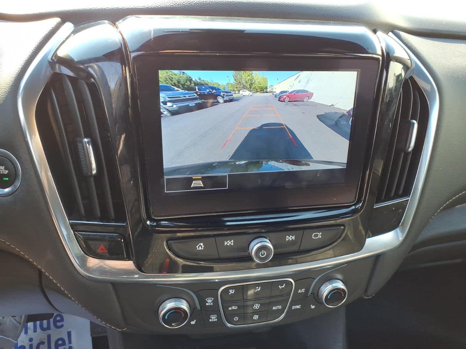 2023 Chevrolet Traverse LT Leather