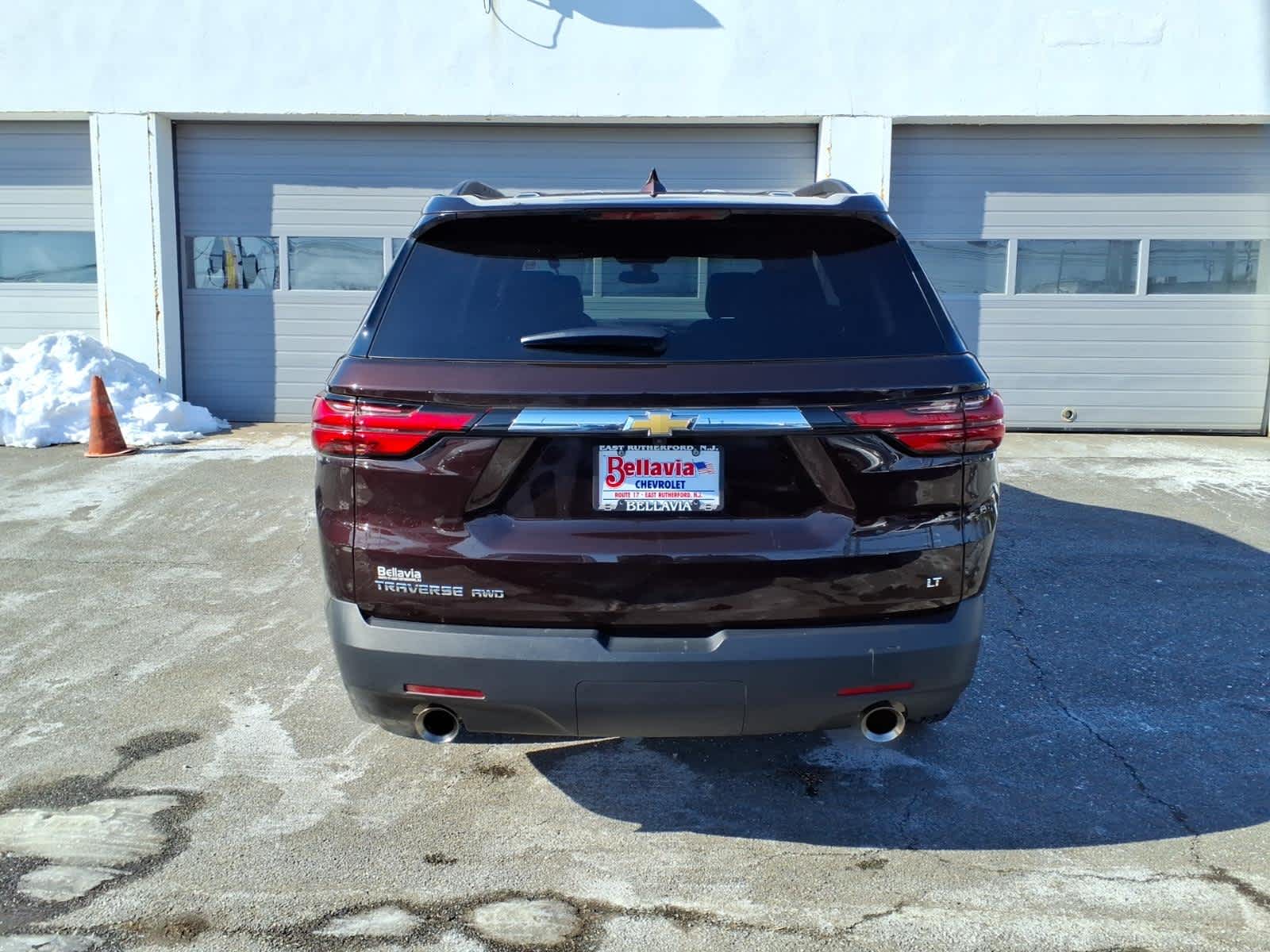2023 Chevrolet Traverse LT Leather