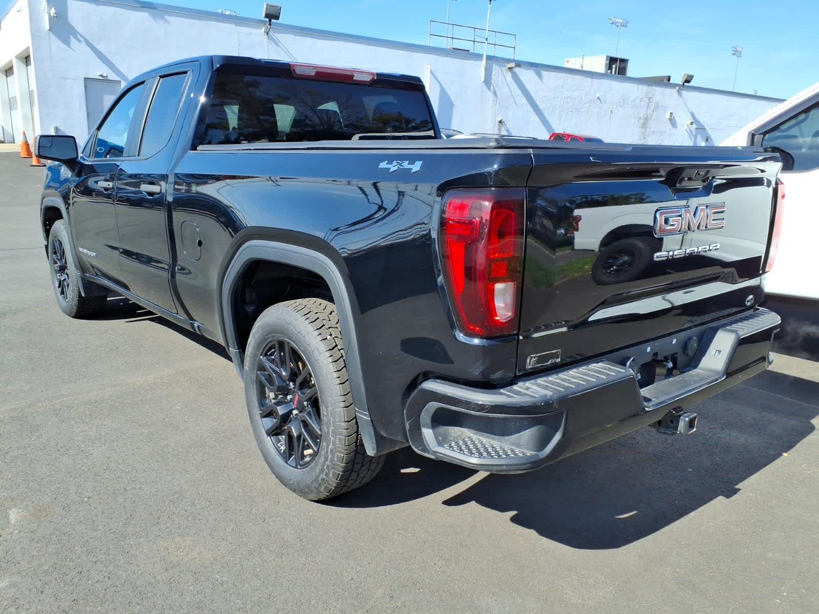 2023 GMC Sierra 1500 Pro