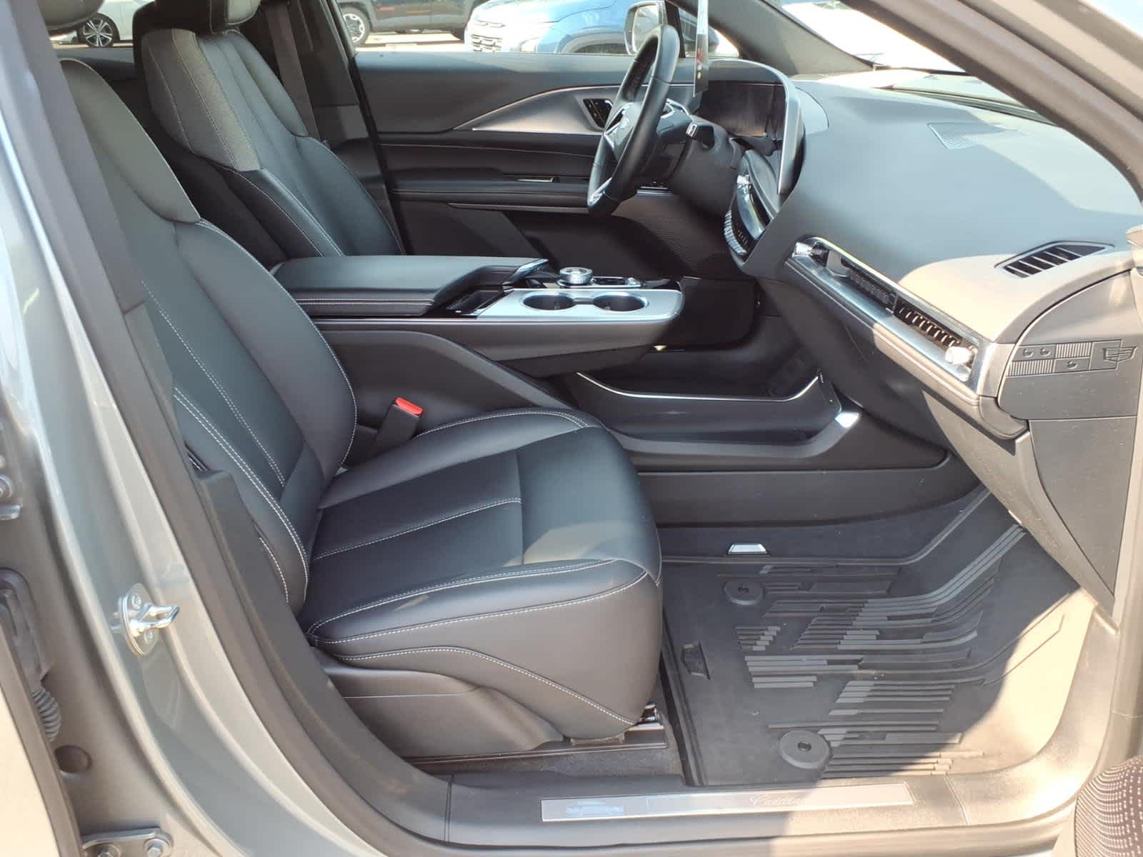 2024 Cadillac LYRIQ Tech