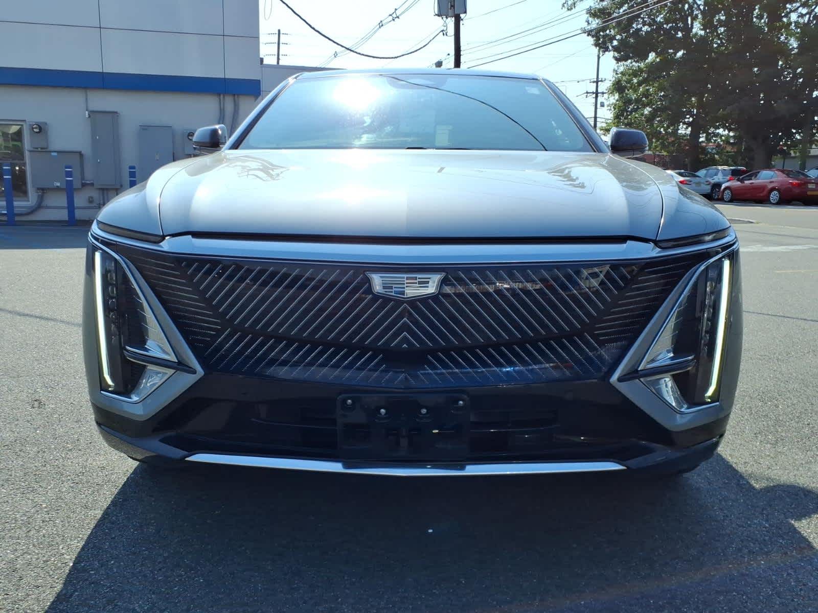 Used 2024 Cadillac LYRIQ Tech with VIN 1GYKPMRL9RZ140401 for sale in East Rutherford, NJ