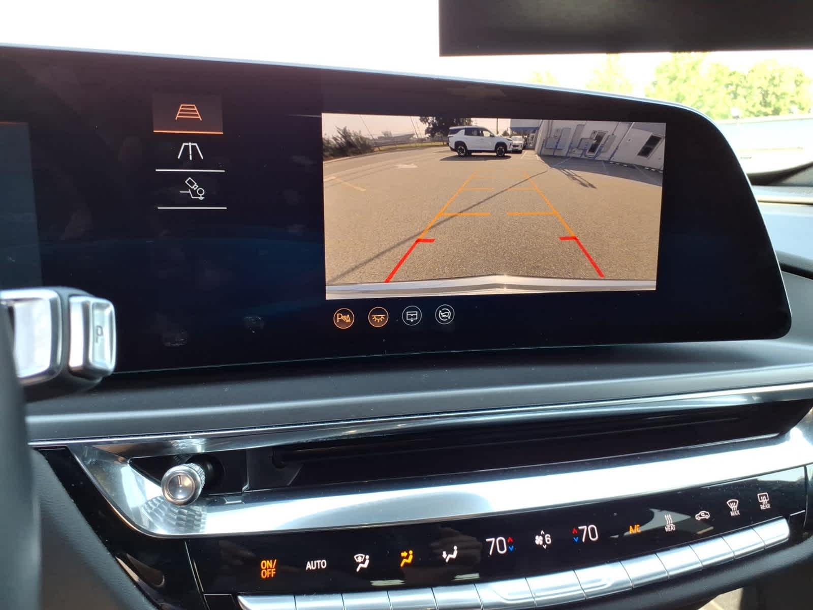 2024 Cadillac LYRIQ Tech