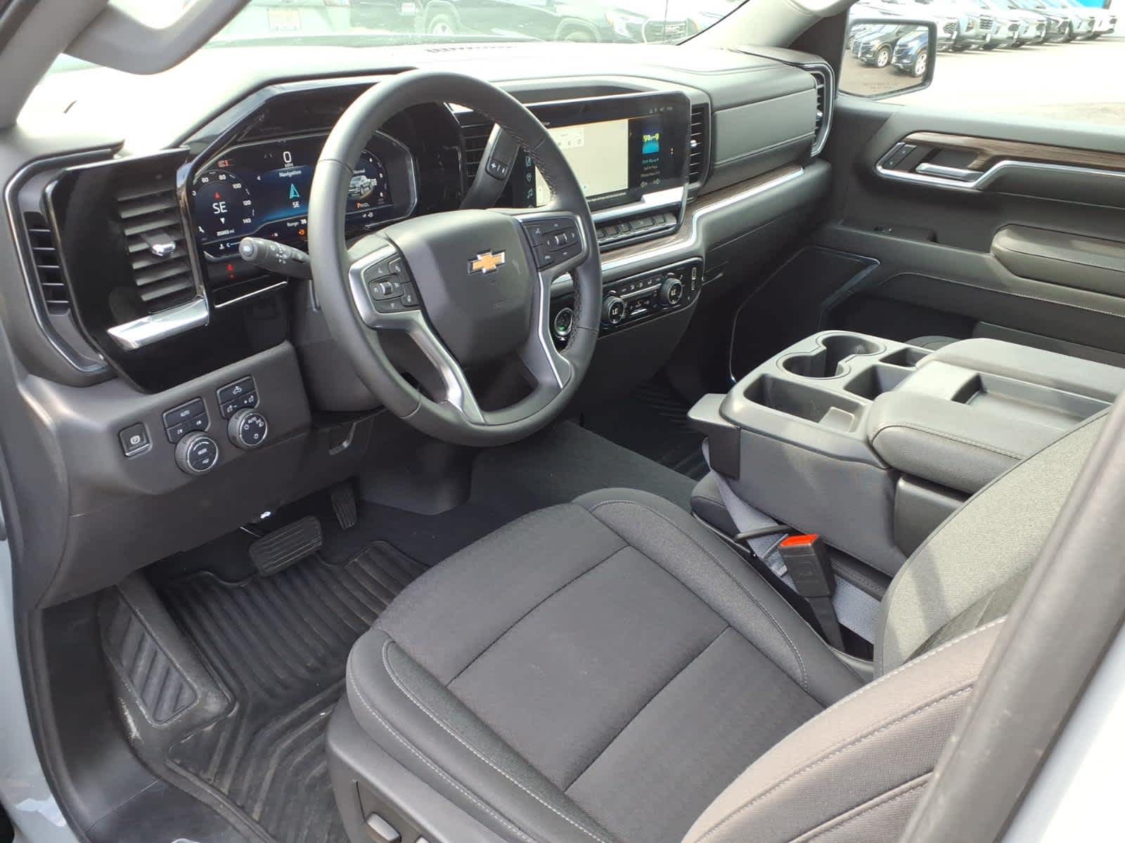 2024 Chevrolet Silverado 1500 LT (2FL)