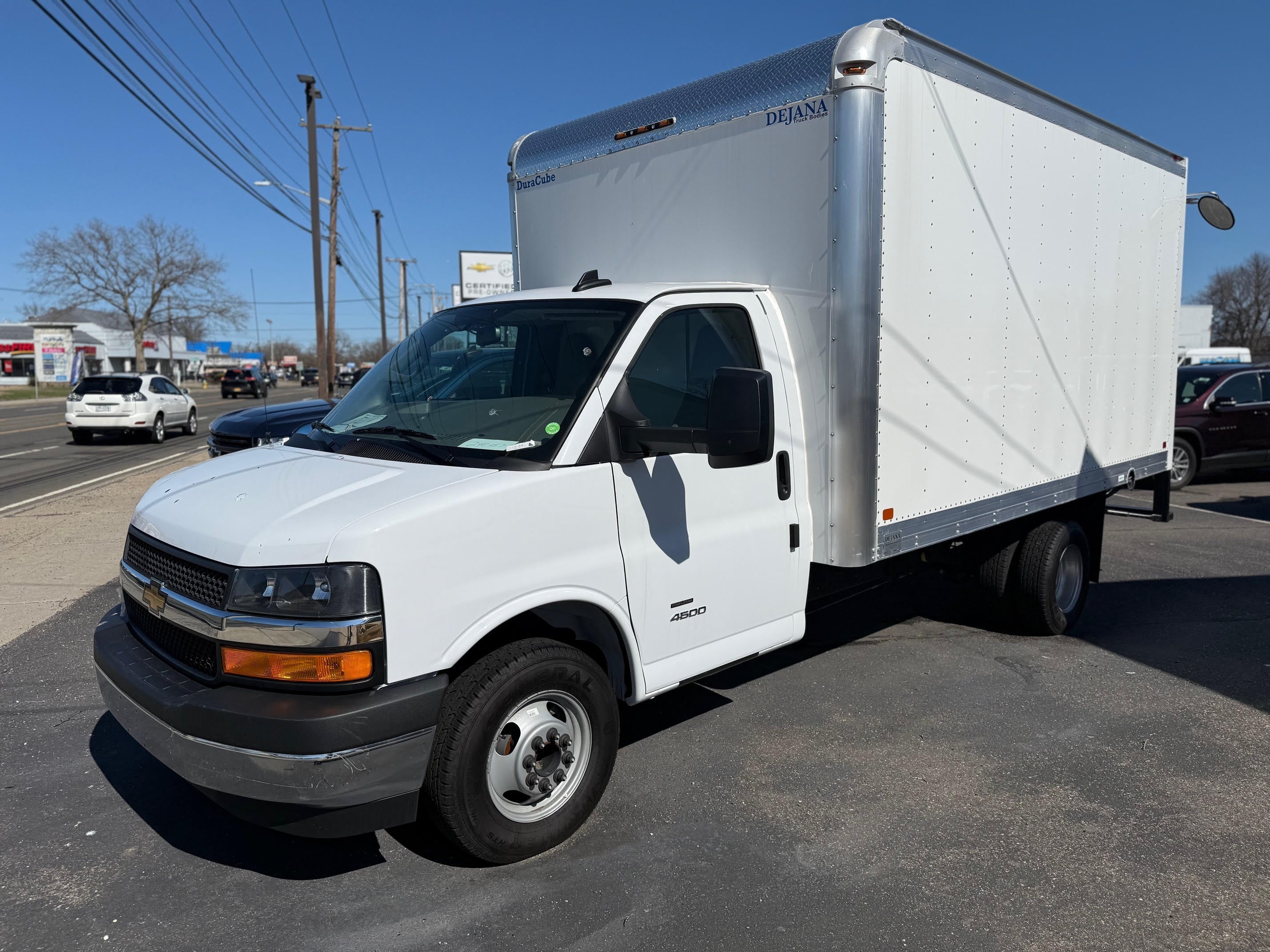 2024 Chevrolet Express Cutaway 4500 2WT